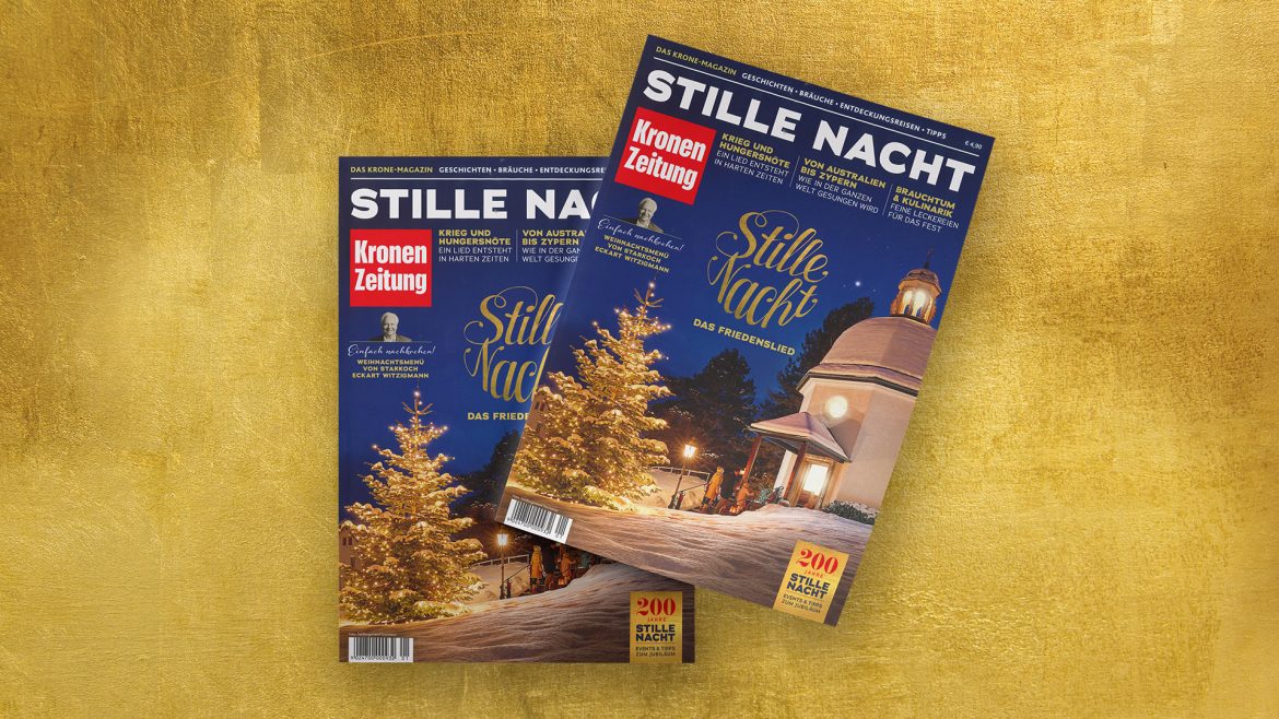 Zwei Stille-Nacht-Magazine mit einer Weihnachtsszene auf der Titelseite, platziert auf einem goldenen strukturierten Hintergrund.